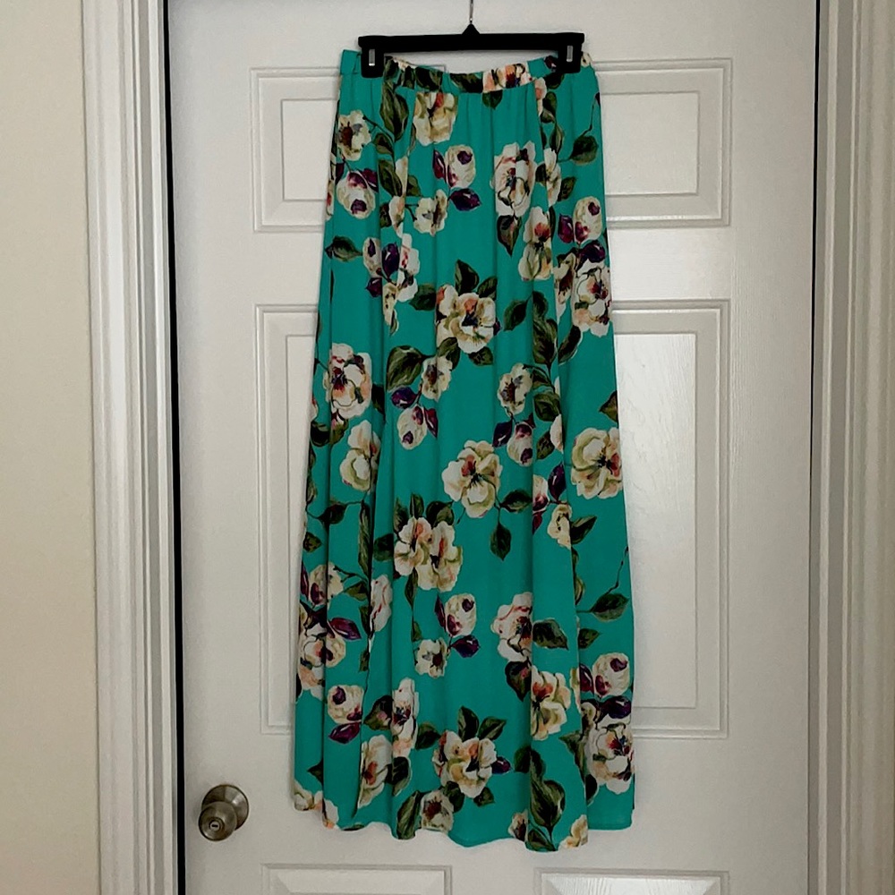 FAB’RIK long floral skirt